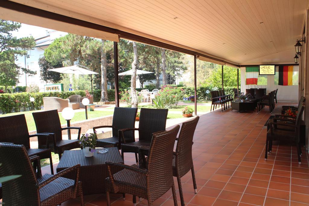 Hotel Eden Lignano Sabbiadoro Buitenkant foto