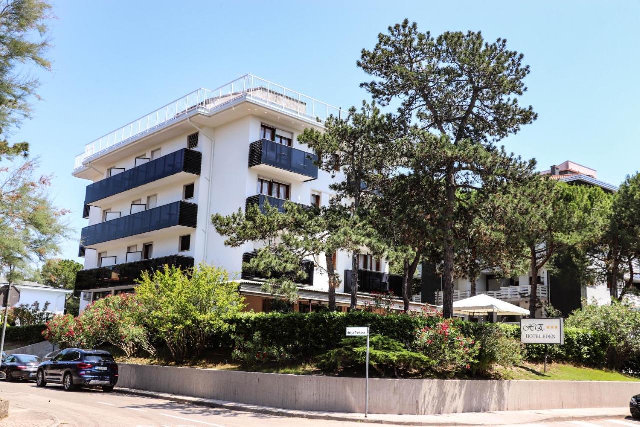 Hotel Eden Lignano Sabbiadoro Buitenkant foto